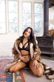 Lena The Plug Warm Wishes Playboy - Curvy Erotic