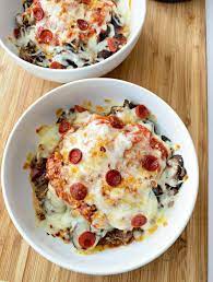 Get the recipe on wholesome yum. Keto Pizza In A Bowl Easy 15 Minute Keto Recipe