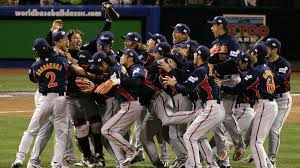 La distancia es de 60 pies, equivalente a 18,3 metros. Beisbol Y Softbol As Com