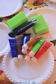 Schauen sie mal diese anleitung und probieren sie mal selber mit kinder schönen clown aus pappteller basteln. Basteln Mit Papptellern Teil2 Faschingsmaskerade Mamahoch2