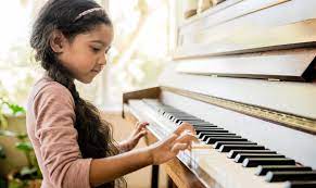 The class was on suzuki piano. What S The Right Age To Begin Music Lessons Pbs Kids For Parents