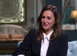 حلا شيحة بالحجاب مجددا برفقة زوجها و تلميحات لاعتزالها الفن! Ø£Ù†Ø§ ØªØ¨Øª Ø­Ù„Ø§ Ø´ÙŠØ­Ø© Ù…ØµØ¯ÙˆÙ…Ø© Ù…Ù† Ù†Ø´Ø± ÙƒÙ„ÙŠØ¨Ù‡Ø§ Ù…Ø¹ ØªØ§Ù…Ø± Ø­Ø³Ù†ÙŠ ÙˆØ§Ù„ÙÙ†Ø§Ù† Ø§Ù„Ù…ØµØ±ÙŠ Ø§Ù†ØªÙŠ Ø£Ø®Ø¯ØªÙŠ ÙÙ„ÙˆØ³ ÙƒØªÙŠØ±