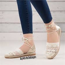 Babetler Flat Shoes Panosundaki Pin