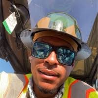 300+ "Dee Dee" profiles