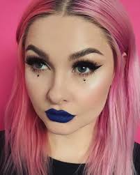 Instead Of On Trend Dots Try Undereye Hearts Using Your Pupil As A Guide Stamp On A Heart Right Under Eye Makeup Blue Lipstick Makeup Valentines Day Makeup