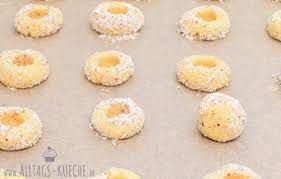 Engelsaugen Platzchen Zu Weihnachten Miss Fancy Rezepte Fur Jeden Tag Weihnachten Kekse Backen Platzchen Backen Rezepte Platzchen Backen Weihnachten
