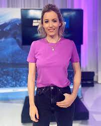 2019 wechselte sie in das moderatorenteam von sport1. Laura Papendick Dopa Sonntag Dopa Sundaymood Sendung Sport1 Work Lovemyjob Lila Weekend Sports Bundsliga Styling Spring Ootd Facebook