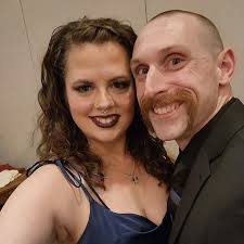 Brandy Sibole Gilham (@brandasaurus) • Threads, exprésate más