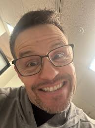 Anyone else has a husband that's a straight nerd/geek?? I wish y'all could  have seen how happy and nervous he was today to meet his favorite power  ranger 😂😂😂😂