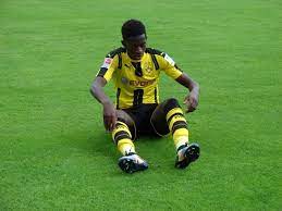 Masour ousmane dembélé (born 15 may 1997) is a french professional footballer who plays as a forward for spanish club barcelona and the france national team. Bvb Dembele Seit Heute Verschollen Will Er Seinen Wechsel Nach Barcelona Erzwingen Ruhrbarone