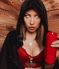 The Bra Jill Vandermeulen On The Account Instagram Of Silentjill Spotern Последние твиты от silent hill official (@silenthill). the bra jill vandermeulen on the
