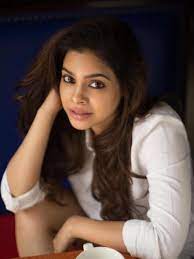 Sumona chakravarti is an indian film and television actress. Sumona Chakravarti Wiki Age Height Family Affairs Biography More