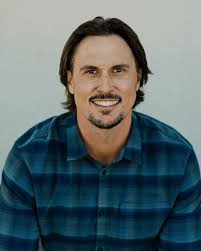 Now that's a look that can sell property!! Let me know what you think about  the flow!🧔🏻‍♀️