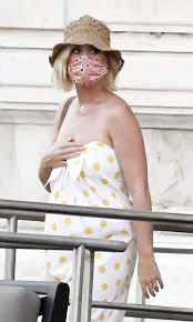 At the theatre at resorts world las vegas katy perry. Katy Perry And Orlando Bloom On A Taxi Boat In Venice 06 14 2021 Celebmafia