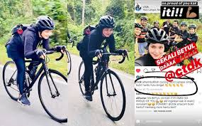 Helmet motorsikal basikal vespa but aksesori. Ingatkan Main Main Sekali Betul Daaaa Alif Satar Bangga Tok Ti Berjaya Kayuh Basikal Di Bukit Hantu Gempak