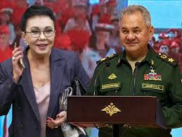 Она была старшей дочерью секретаря тувинского областного комитета кпсс кужугета. Amtkaldqd8ocsm