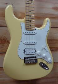 New Fender Player Stratocaster Hss Maple Fingerboard Buttercream Fender Stratocaster Fender Guitars Fender Stratocaster Guitar