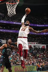 Lebron James Has Scored In Double Figures In 866 Consecutive Regular Season Games Since 1 6 07 Tying Michael Jordan For The Longest Double Digit Scor Basquete