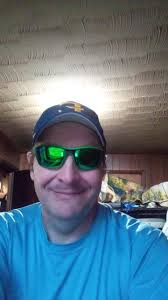 Looking for a relationship with a good honest faithful woman in the Bristol  Virginia area or in the tri cities area of Virginia or Tennessee text me at  276/791/3280