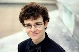 Sean Calhoun's Instagram, Twitter & Facebook