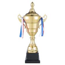The cup, which can hold up to eight litres of beer or champagne, hence making it the perfect celebration tool, had to be elongated by five. Siegerpokal Mit Deckel Goldener Pokal 36 Cm Geheimshop De