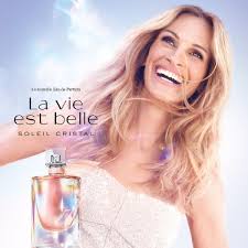 Une égérie de charme mondialement connu incarnera cette idée de la femme libre. Beauty Mag La Vie Est Belle Soleil Cristal Eau De Parfum Lancome