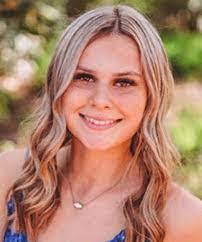 Elisha Greer's Instagram, Twitter & Facebook