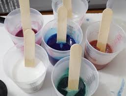 Ahşap masalar hem rustik hem de modern bir görünüm kazandırdıkları için fazlasıyla dikkat çekmektedir. Epoksi Recine Ile Masa Sehpa Yapimi Renkli Ve Seffaf Resin Art Uygulamasi