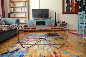 Eski Bir Koy Evi Kapisi Kullanilarak Tasarladigimiz Ayaklari Demirin Isil Islemlerden Gecirilerek Sekillendirilmesiyle Orta In 2020 Home Decor Decor Contemporary Rug