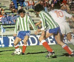» hungria vs francia en vivo. En El Mundial De 1978 Francia Y Hungria Arribaron Por Error Con Camisetas Blancas Con Tres Cuartos De Hora De Retraso Francia Log Francia Hungria Mundial De
