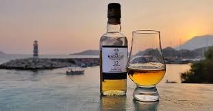 Mini Theglencairnglass For A Mini The Macallan Kas Holidaywhisky Tatilviskim Macallan Whiskywithaview Manzara Alcoholic Drinks White Wine Drinks