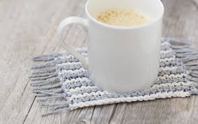 This is a beautiful gift idea and fun yarn craft to make! Knit Mug Rugs Free Pattern Mama In A Stitch