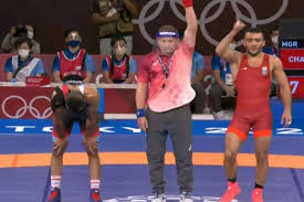 فاز إبراهيم بالميدالية الذهبية في منافسات وزن 66 كجم في كل من. Pol30tlxkmsdhm