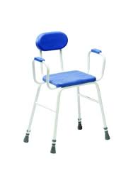 Une chaise ergonomique est différente d'une chaise classique car elle permet à l'utilisateur de prendre une position plus adaptée pour réaliser certaines tâches ou parce qu'elle permet à un utilisateur de soulager un problème de posture ou morphologique. Chaise De Douche Grande Hauteur Aide A La Toilette