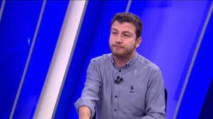 Karakullukçu, yasin'in kendisini telefonla arayarak benim büyük bir ailem var haberin olsun, sıkıntı yaşarsın. Yasin Oztekin Den Ugur Karakullukcu Ya Tehdit Telefonu Videosunu Izle Fotomac Tv