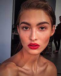 Selena Gomes Glamour Ru Beauty Makeup Bad Makeup Makeup Challenges