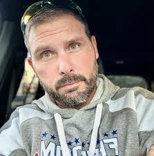 Eric King's Instagram, Twitter & Facebook