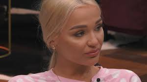 Sie berichtet von ihrer traurigen kindheit, dem streit mit dem eigenen vater vor gericht und wie sie mit dieser gn. Promi Big Brother Emmy Russ Berichtet Von Traumatischem Erlebnis Stern De