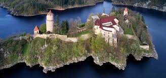 Burg Klingenberg Hrad Zvikov Zvikovske Podhradi Tschechien Am Zusammenfluss Von Moldau Und Otava Burg Burgen Und Schlosser Festungen