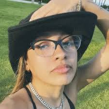 Alondra Michelle's Instagram, Twitter & Facebook