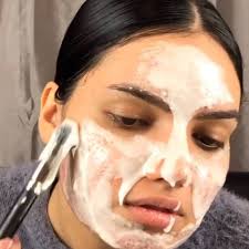 Bringing love to all of us who struggle with acne ❣