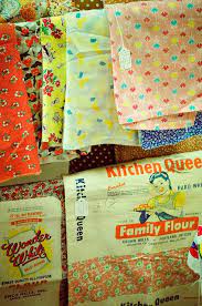 They were reusable, with the farmer bringing an empty sack stamped with his mark or brand to the mill to be filled. Iowa Antiquing Vintage Fabrics Vintage Sewing Feedsack Fabric