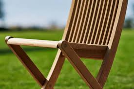 Let's take a moment to appreciate the fact that using this method to clean vinyl siding doesn't involve sending the kids away because of possible toxic. Patio Furniture Cleaning Care Guide Top Tips For 2020