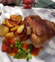 Zudem stehen eine rodelbahn, tubing, markierte schneeschuhwanderwege und ein skiverleih zur verfügung. Voir Tous Les Restaurants Pres De La Planche Des Belles Filles A Plancher Les Mines France Tripadvisor