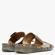Localisation :italy chez le vendeur angela. Fly London Cape Camel Leather Flat Mules