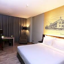 Rekomendasi hotel di padang yang cocok untuk kamu yang akan menginap bersama teman atau keluarga antara lain adalah mercure padang, ion hotel padang, grand zuri padang, pangeran beach hotel, ibis padang. Aone Hotel Com Aone Hotel Jakarta