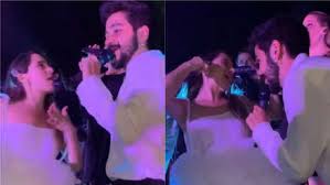 Mau y ricky se incorporan a una nueva etapa de la voz us (telemundo) donde serán coaches del comeback stage, que le da una segunda los hermanos de evaluna montaner confiesan que todavía no le han regalado nada a su hermana y a camilo echeverry con motivo de su boda hace. Mau Y Ricky Revelan Que A Su Padre Ricardo Montaner Le Ha Afectado La Boda De Evaluna Y Camilo Rpp Noticias