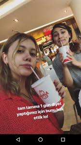 Aysel Abla Gamzelerine Olurum Senin Be Iliski Sozleri Diyet Fotografcilik