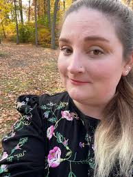 About Me — Arielle Design