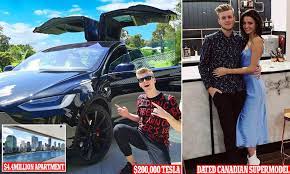 This is another video game youtuber who is also making it big for himself by streaming his games live on youtube. Australia S Richest Youtuber Meet The Uni Dropout Turned Gamer Daily Mail Online